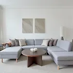 Light&spacious In City-centre