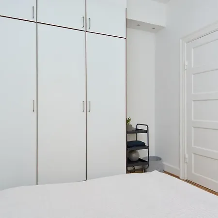 Light And Spacious In City-centre Apartman